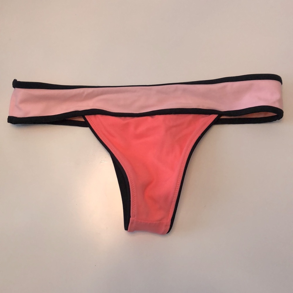 Bikini Bottom - Picture 2 of 3